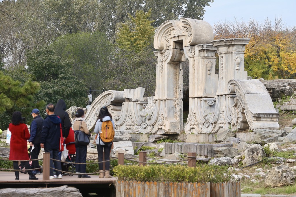 北京圓明園遺址。中新社 北京圓明園遺址。中新社
