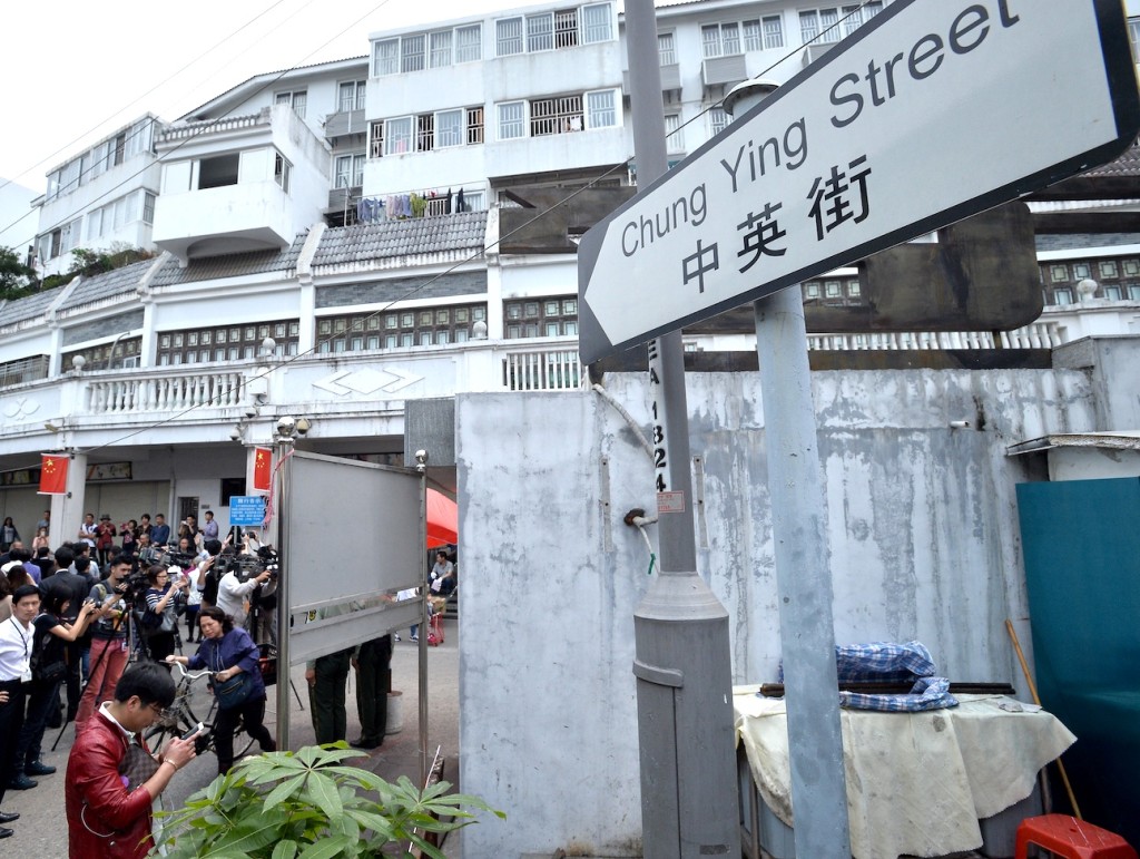 邓炳强指，中英街并非正式关口，局方正计画开放中英街的港方禁区给香港市民参观，惟对全面开放有保留。资料图片