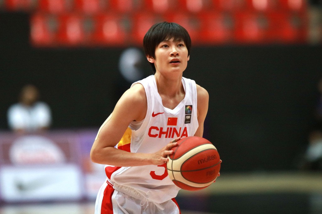 女子籃球運動員楊力維擔任將擔任中國代表團旗手。新華社