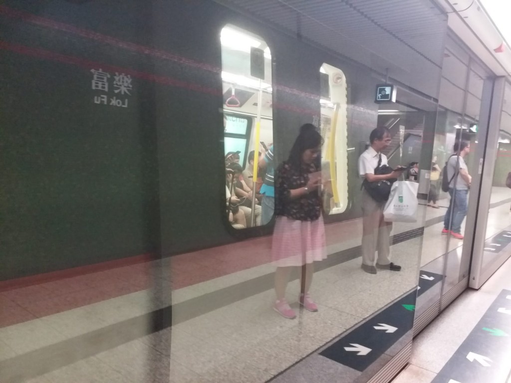 觀塘綫列車行駛需額外5至10分鐘。