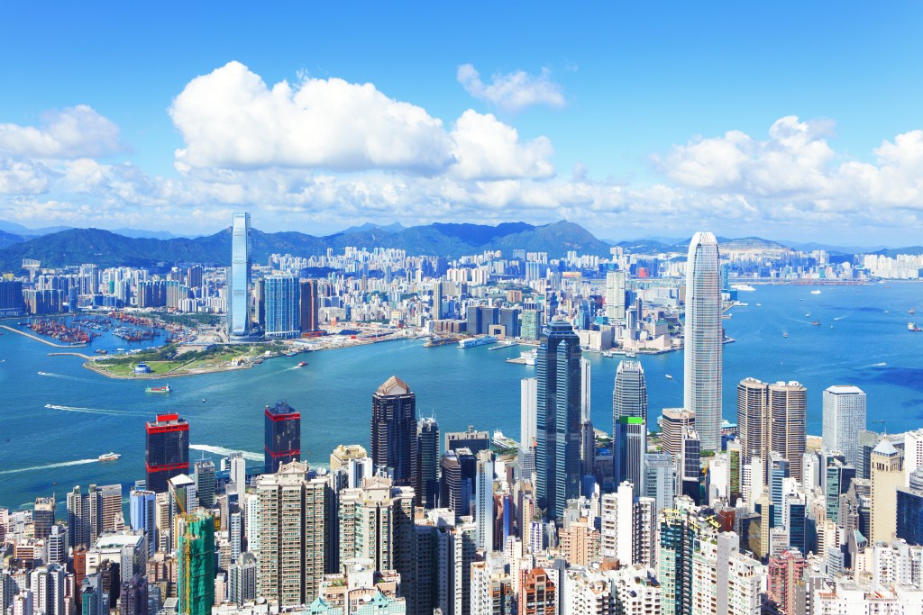 到稅務機關依據《個人所得稅法》對香港分紅保單收益按20%追徵資本增值稅與紅利稅。 到稅務機關依據《個人所得稅法》對香港分紅保單收益按20%追徵資本增值稅與紅利稅。