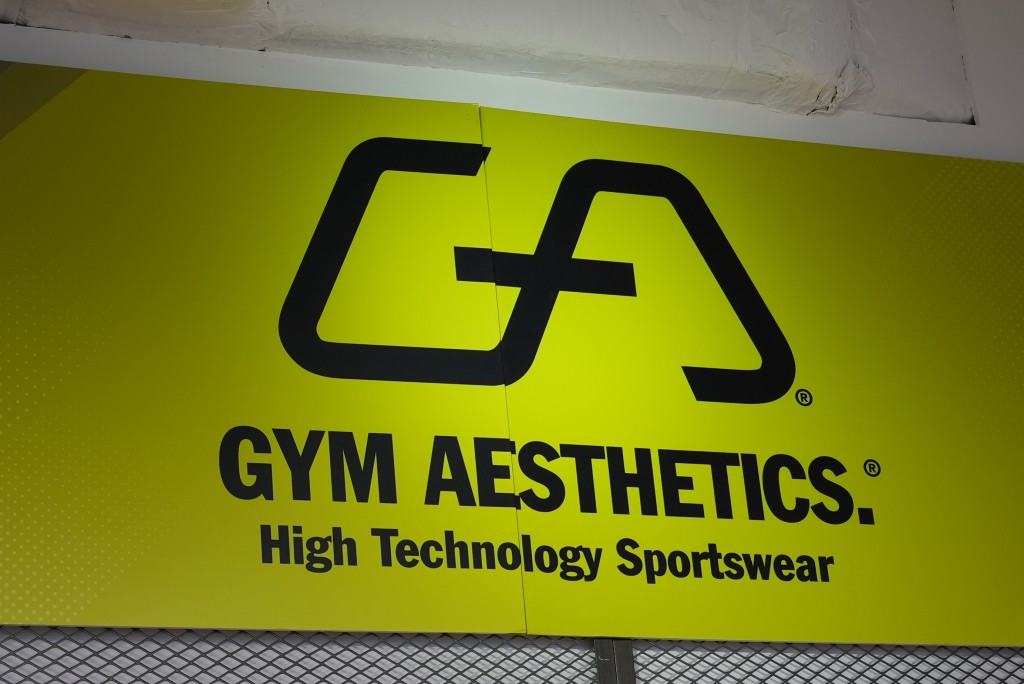 在2017年以8位數全資收購德國一間運動服裝品牌Gym Aesthetics（G.A.），以配合他們過去30年在孟加拉發展穩定的紡織業供應鏈