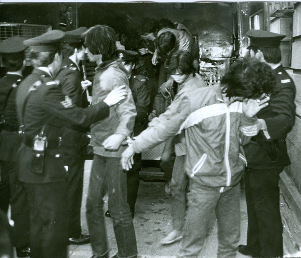 1984年的士罷駛騷亂事件,警方拘捕多人。資料圖片 1984年的士罷駛騷亂事件,警方拘捕多人。資料圖片