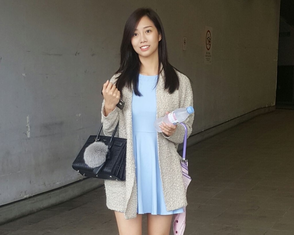 Nicole由三藩巿返港，樣貌似足朱千雪。