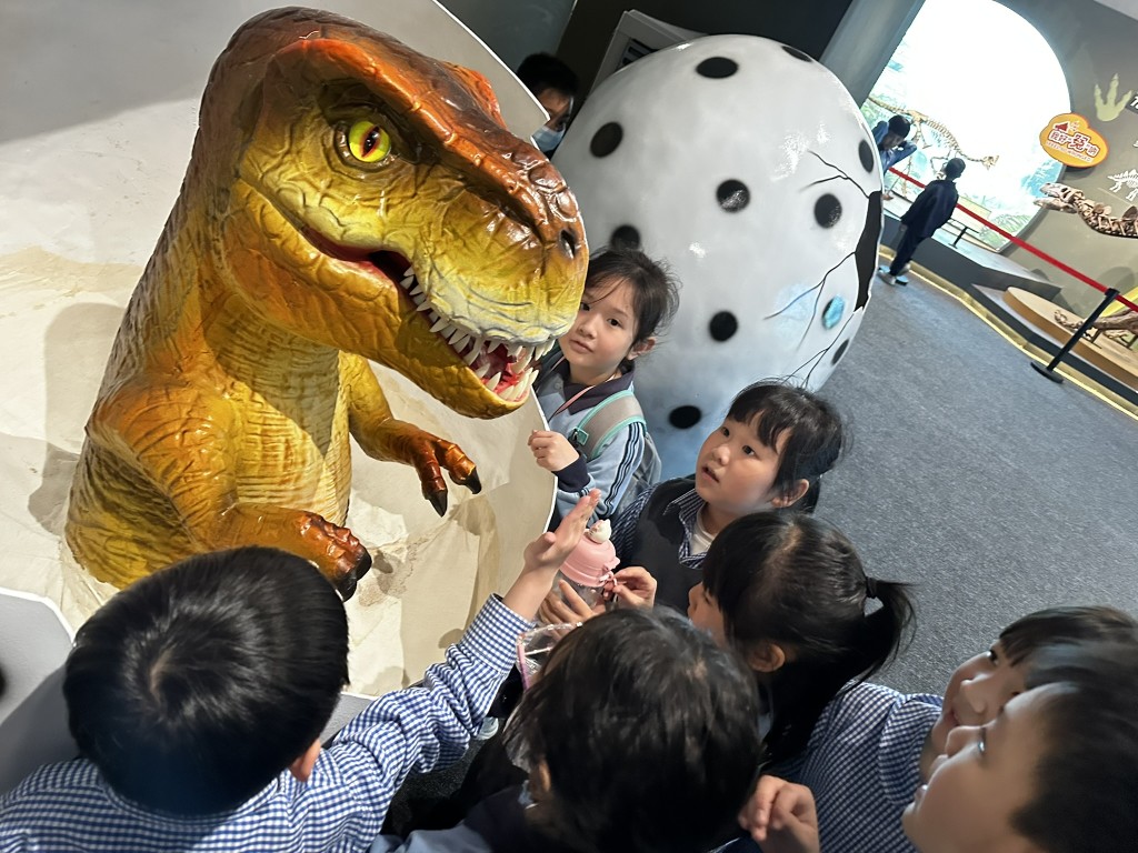(圖片來源:台山商會學校校網) (圖片來源:台山商會學校校網)