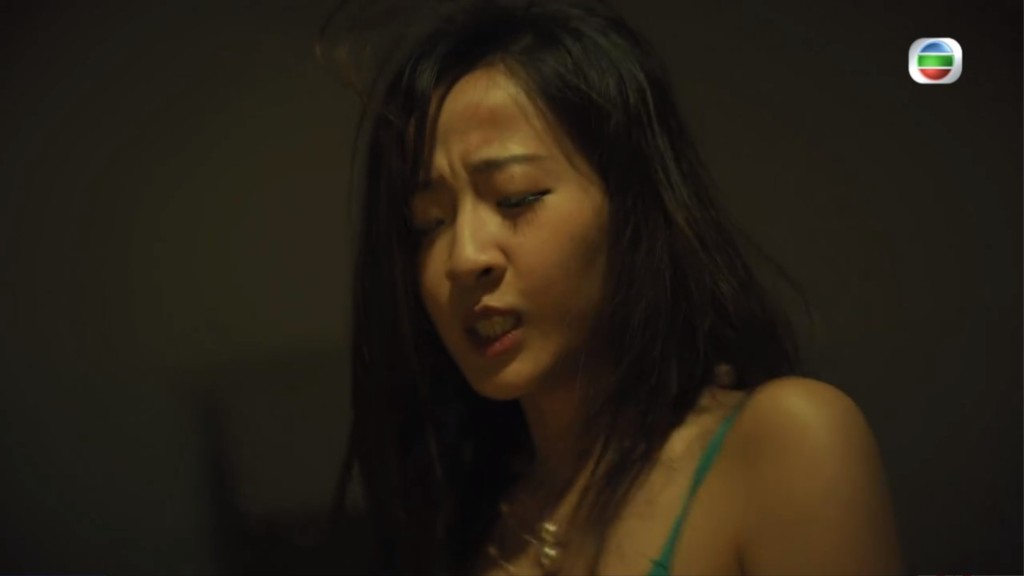女藝員的高潮表情相當肉緊。