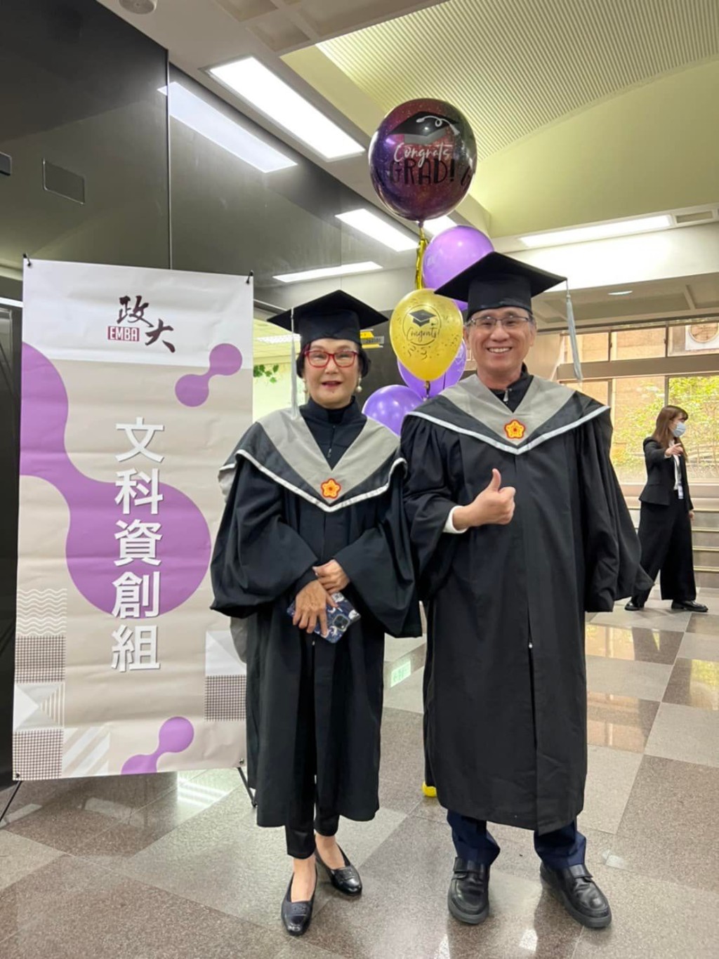 胡锦曾向传媒透露，当年乳癌复发时被告知剩下3年命，她即报读台湾国立政治大学的EMBA，并于两年内完成课程，一圆大学毕业梦。