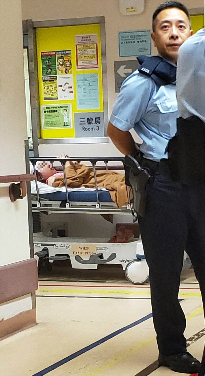 旺角一名女童被鋁窗砸中。