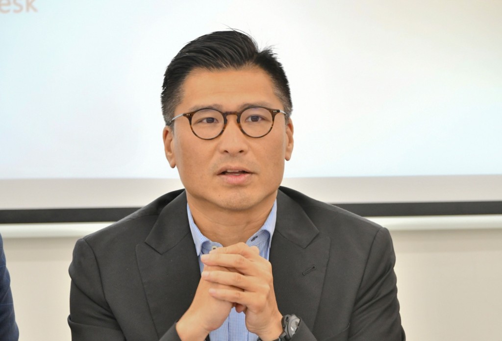科技創新界的邱達根在會上提到，商經局將安排資訊科技及廣播事務委員會在6月探訪香港電台。資料圖片