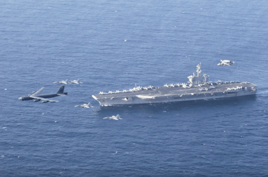 美國已在伊朗附近水域集結大規模兵力。美聯社 美國已在伊朗附近水域集結大規模兵力。美聯社