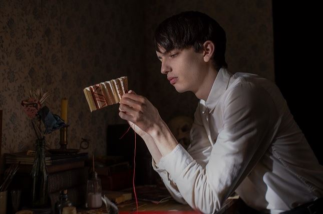 Kodi Smit-McPhee打敗賓艾佛力等人得獎。