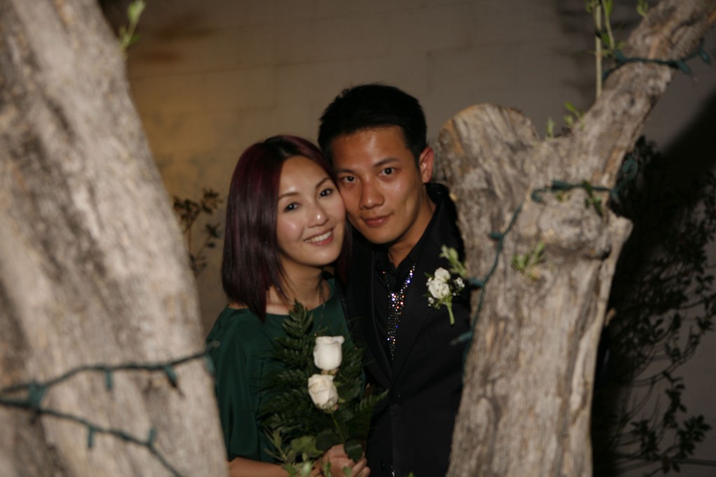 杨千嬅与丁子高2009年于美国拉斯维加斯秘密注册结婚。