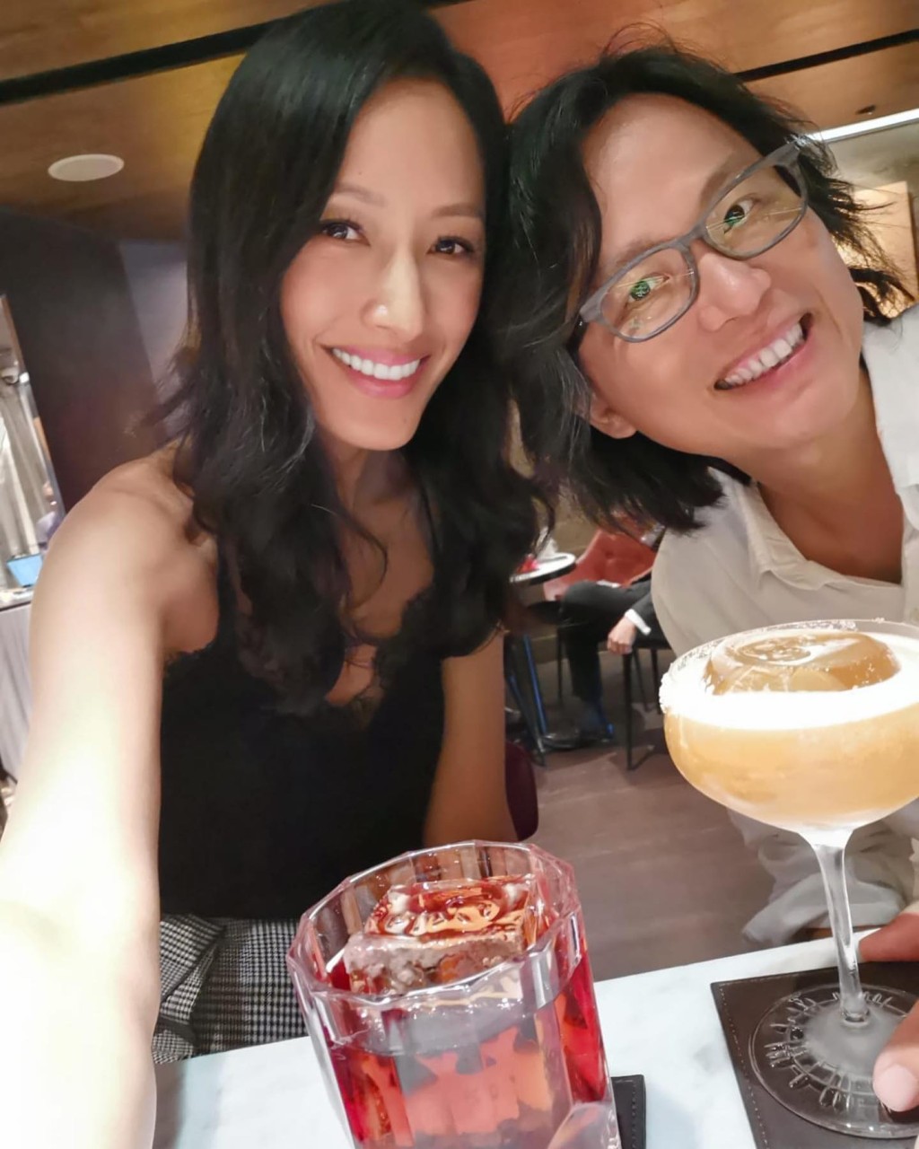 蔣怡指老公特意改裝高身的抽氣扇，方便她下廚。