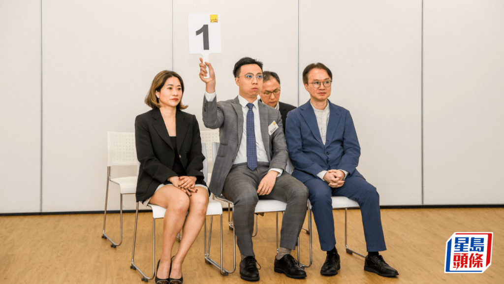 英皇底價2.42億統一上環舊樓業權