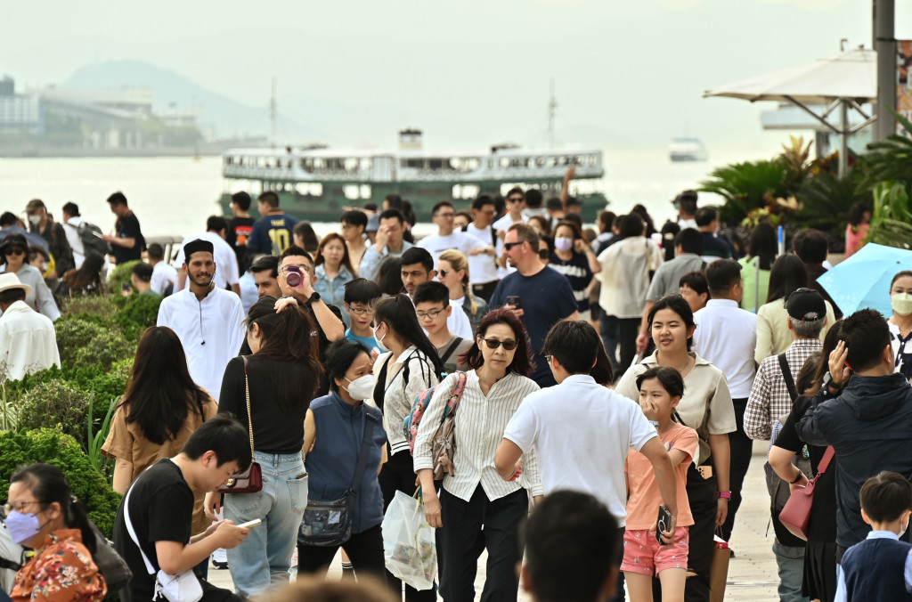 李家超指會利用好香港豐富和獨特的資源，做到「香港無處不旅遊」。