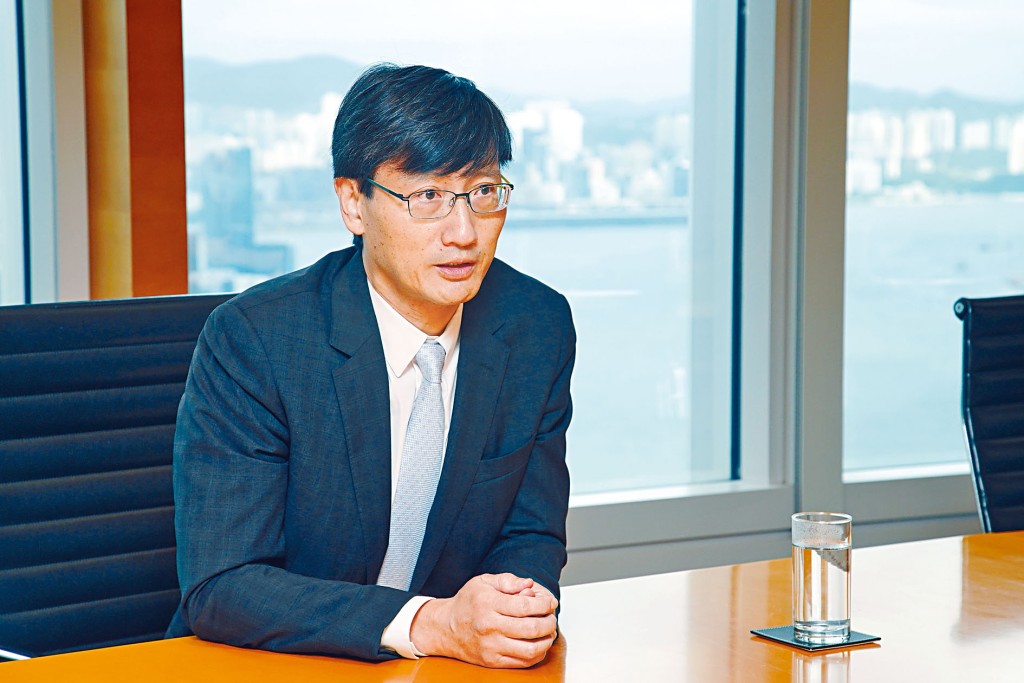 恒基韓家輝指,本港樓市一向都以剛性需求為主,預期年內樓價平穩發展。