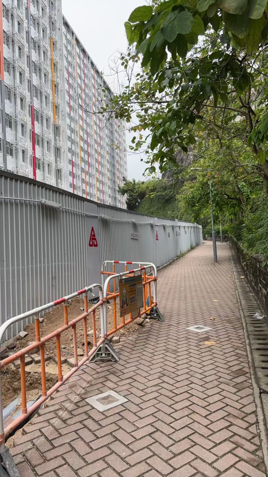 位於牛頭角彩興路的「簡約公屋」快將 落成入伙,有心急的申請人早前到附近 實地視察,並在網上慷慨公開「踩點圖」。fb「公屋討論區 - 香港facebook群組」截圖 位於牛頭角彩興路的「簡約公屋」快將 落成入伙,有心急的申請人早前到附近 實地視察,並在網上慷慨公開「踩點圖」。fb「公屋討論區 - 香港facebook群組」截圖