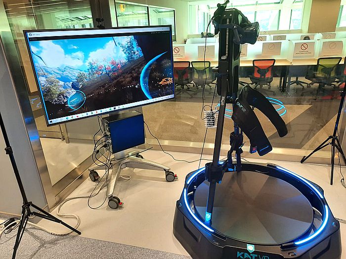 「未來教室」設有先進教學器材，支援STEM、VR等教學需要。楊璨珉攝