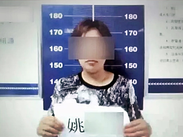 涉案姓姚妇人因偷窃被判入狱8个月。影片截图