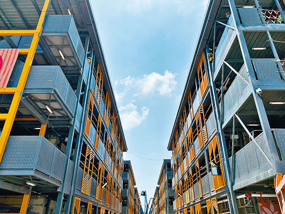 位於啟德跑道區的方艙單位，傳政府計畫將部分改建成青年宿舍。