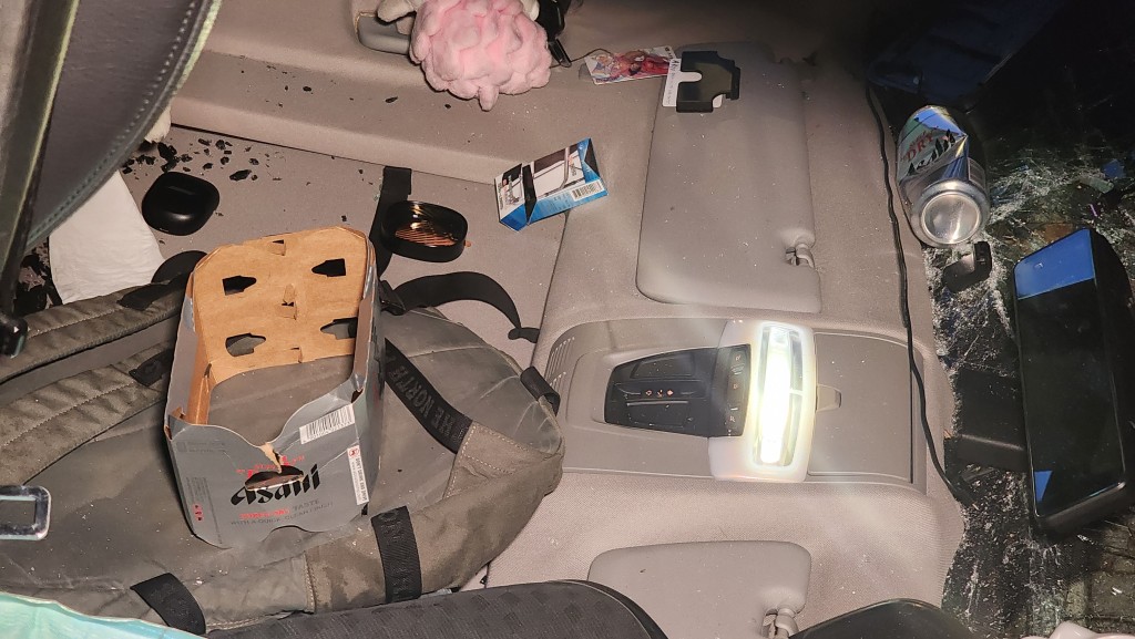 私家車內發現啤酒罐。黎志偉攝