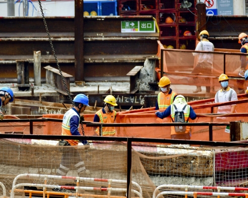 第二輪「防疫抗疫基金」已向約16萬名建造業工人發放達12億元補助金。 資料圖片