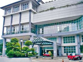 马会山光道会所的美食广场及Levade商店，已暂停开放。