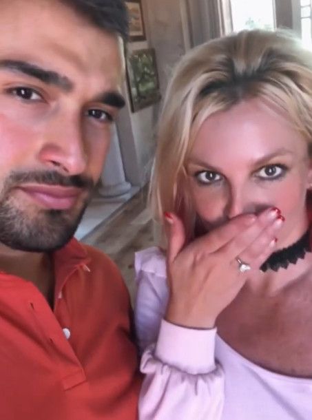 Britney與Sam的婚事，據指要等其監護權案正式結束才能實行。
