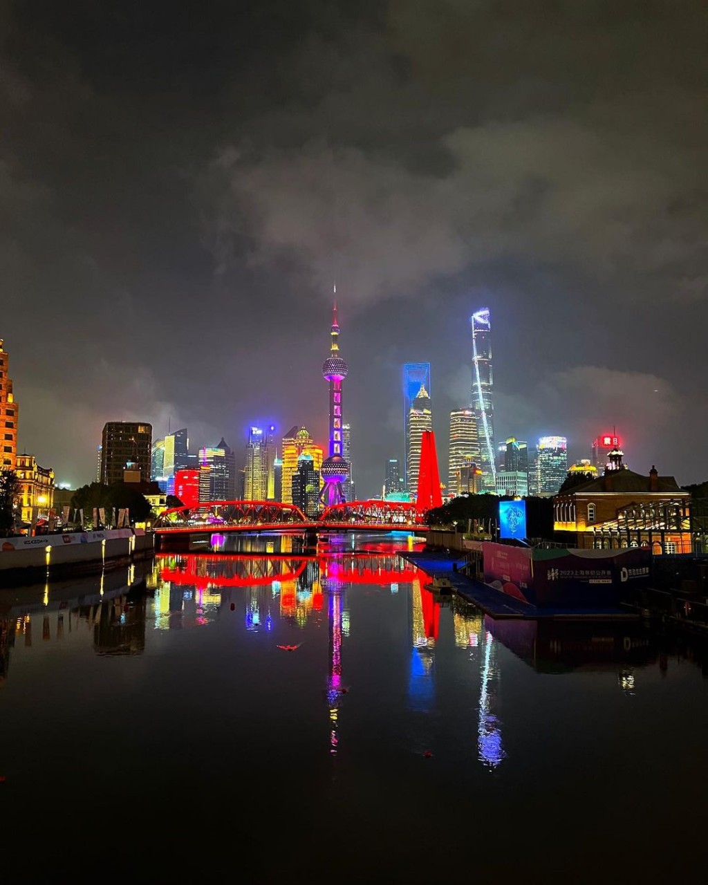 李乘德分享上海夜景。