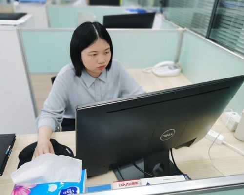 26歲香港籍女研究生成為廣州琶洲管委會公務員。網上圖片