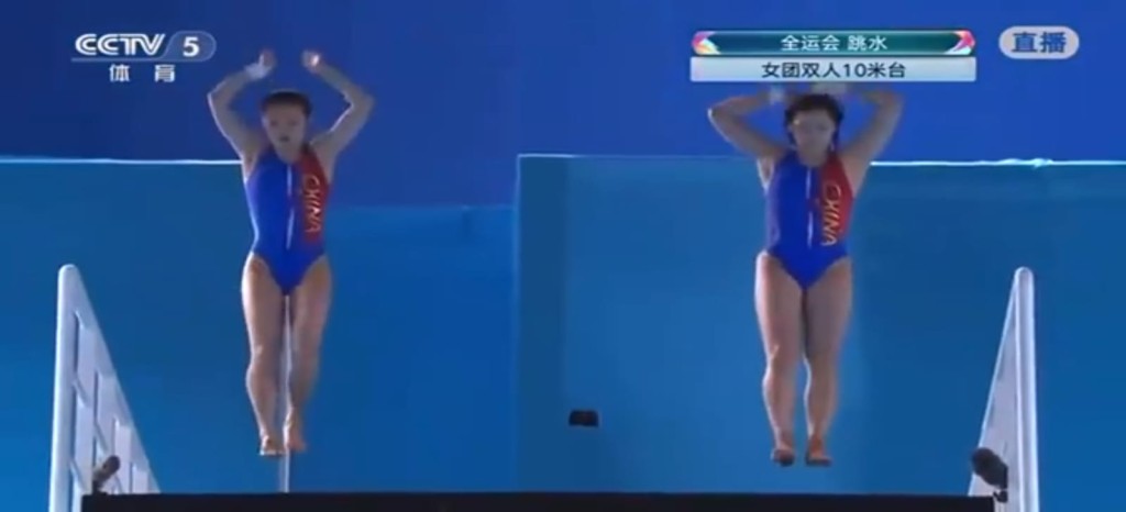 全紅嬋(右)在復出首戰,即再現水花消失術。直播截圖 全紅嬋(右)在復出首戰,即再現水花消失術。直播截圖