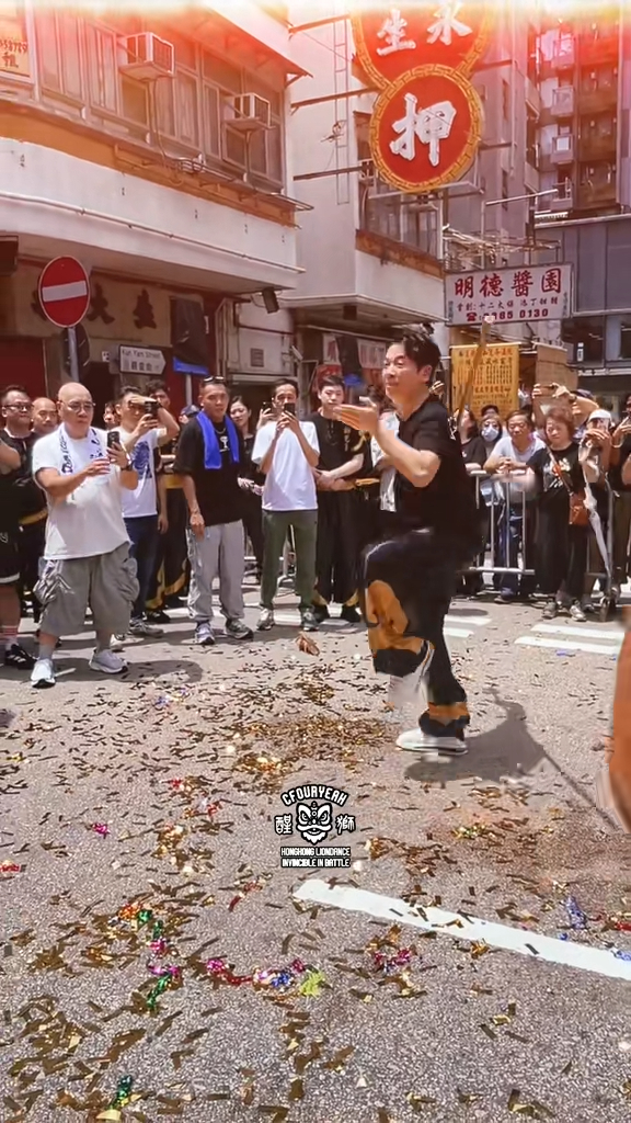 郭政鴻完成時流露自信笑容。 郭政鴻完成時流露自信笑容。