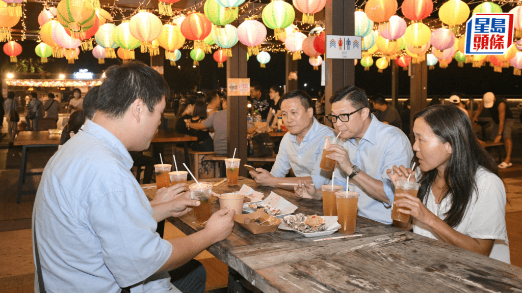 香港夜繽紛︱自小西環長大 鄧炳強現身撐夜市 大讚魚蛋燒賣好食