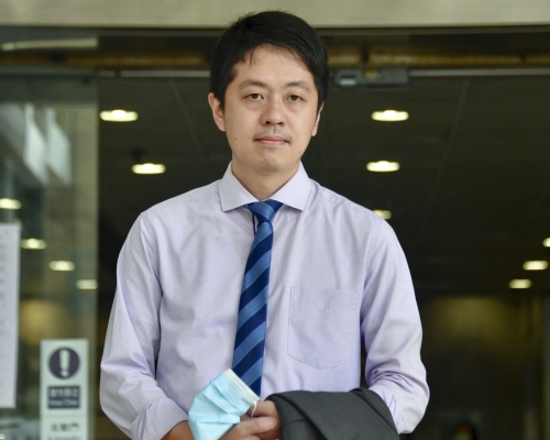 報告指許智峯搶手機事件構成譴責的理據。 資料圖片