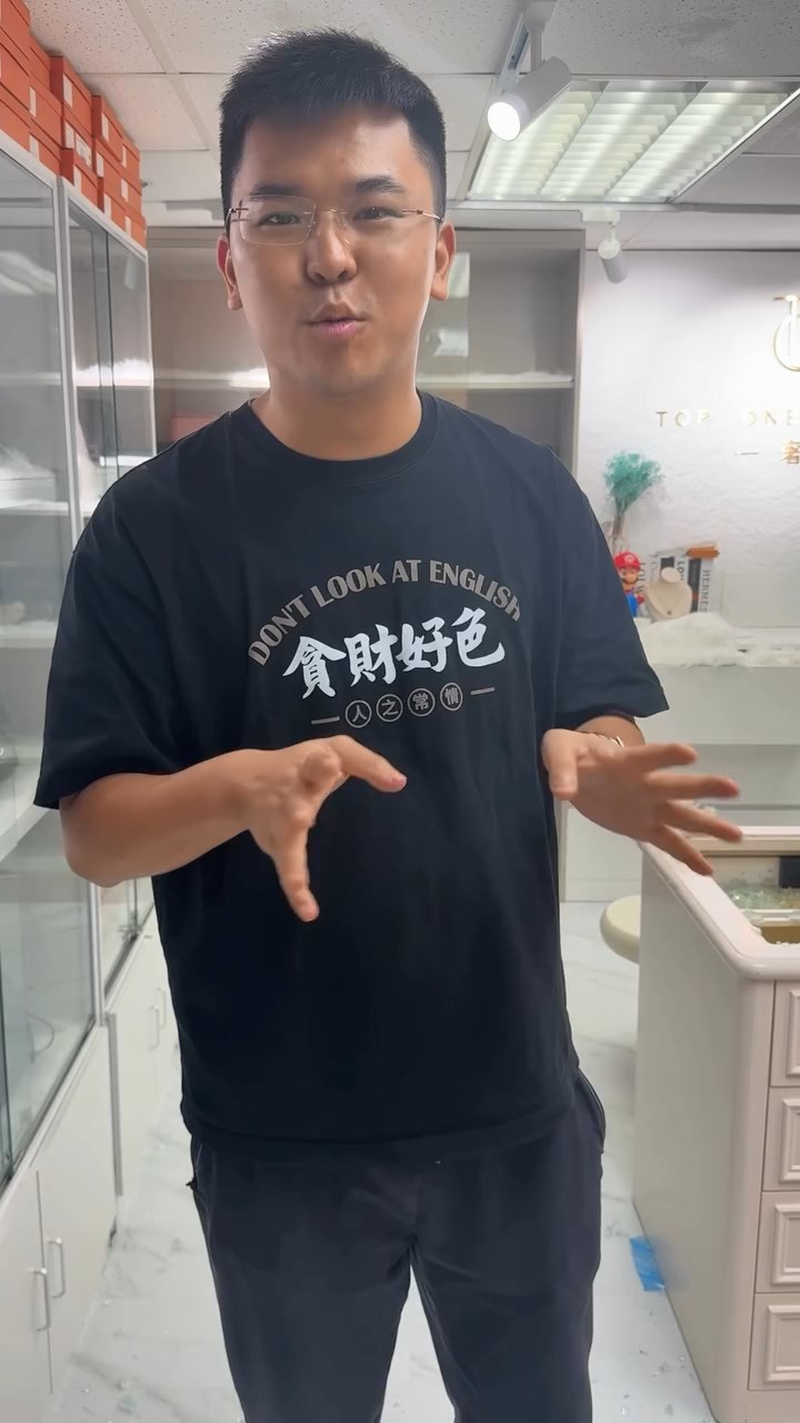負責人事後在社交平台拍片講述事件。marioluxuryhk@Instagram片段截圖 負責人事後在社交平台拍片講述事件。marioluxuryhk@Instagram片段截圖