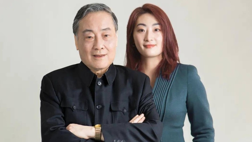 宗馥莉與父親宗慶後。