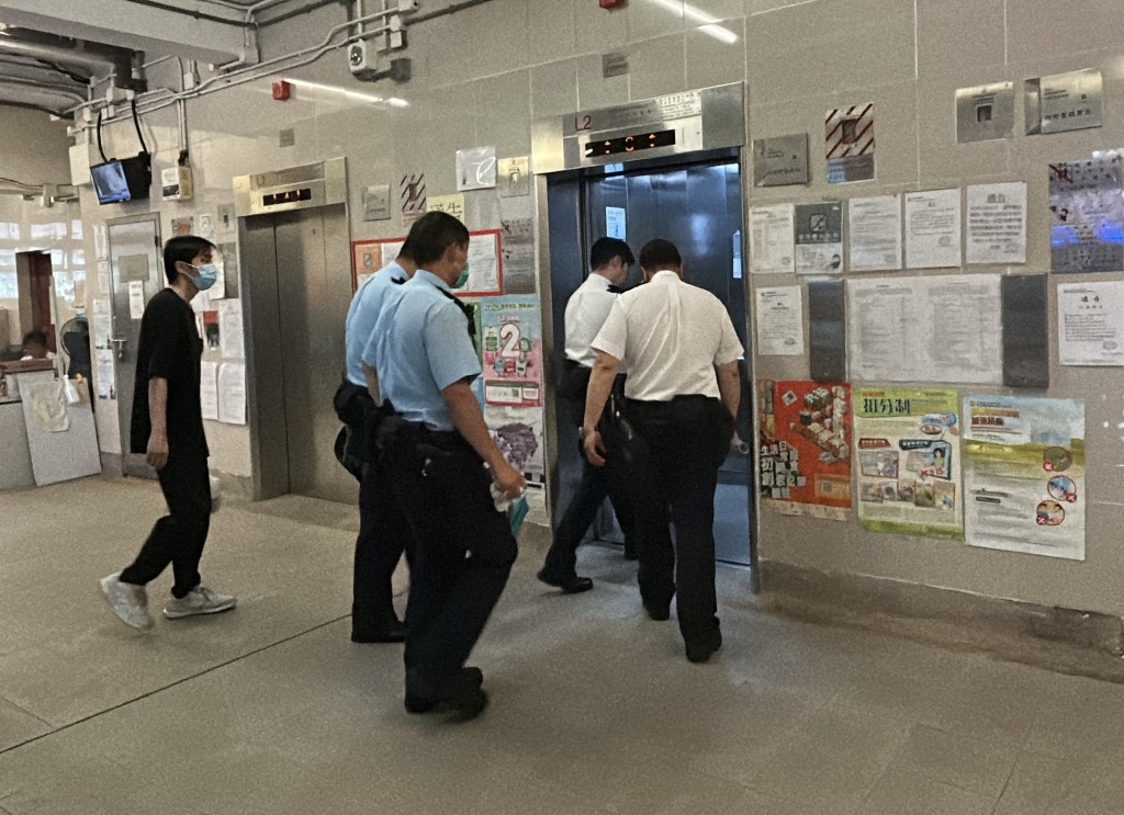 警員到場調查。林思明攝 警員到場調查。林思明攝