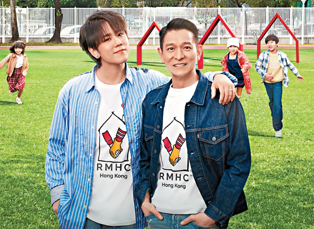 姜濤、劉德華兩代天王世紀合作，以動人歌聲傳承溫暖正能量。