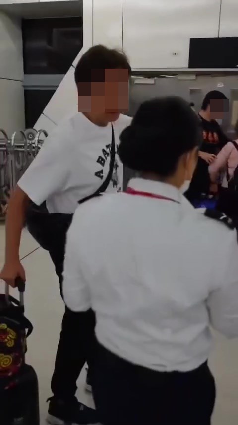 資料來源:Din Dong@facebook香港突發事故報料區及討論區 資料來源:Din Dong@facebook香港突發事故報料區及討論區