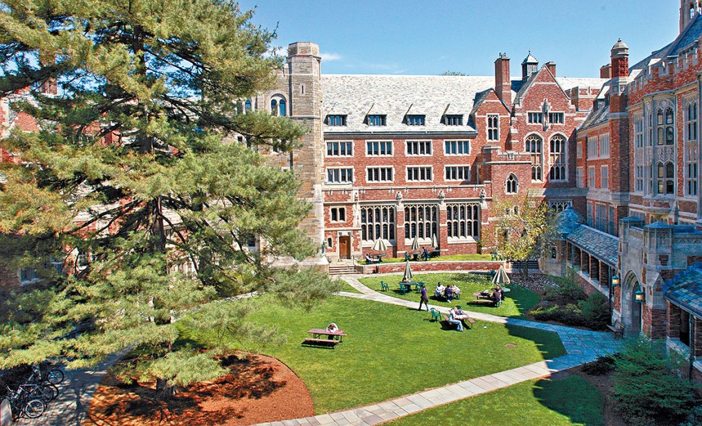 美国著名学府耶鲁大学法学院。　