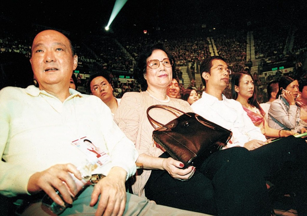 家人對鄭秀文來說相當重要。