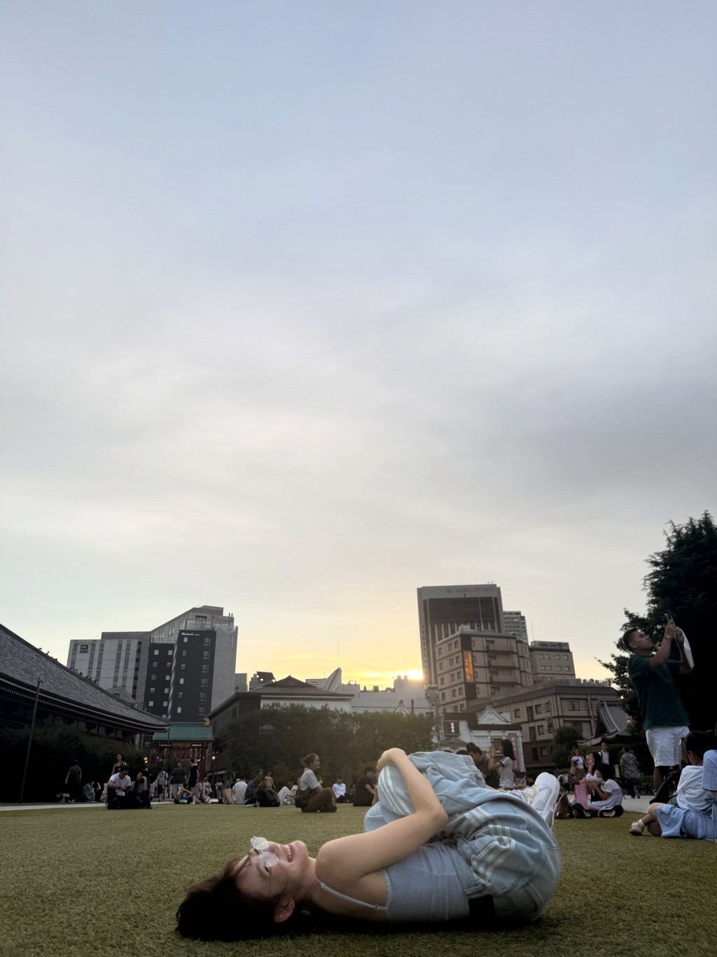 林明禎與東京天空的合照,盡情享受遊學生活的每一刻。 林明禎與東京天空的合照,盡情享受遊學生活的每一刻。