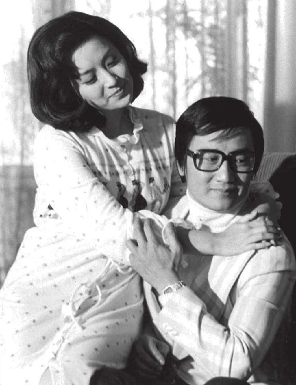1974年3月甄珍不顾父母反对与谢贤注册，亦是谢贤的首段婚姻。（东周刊图片）