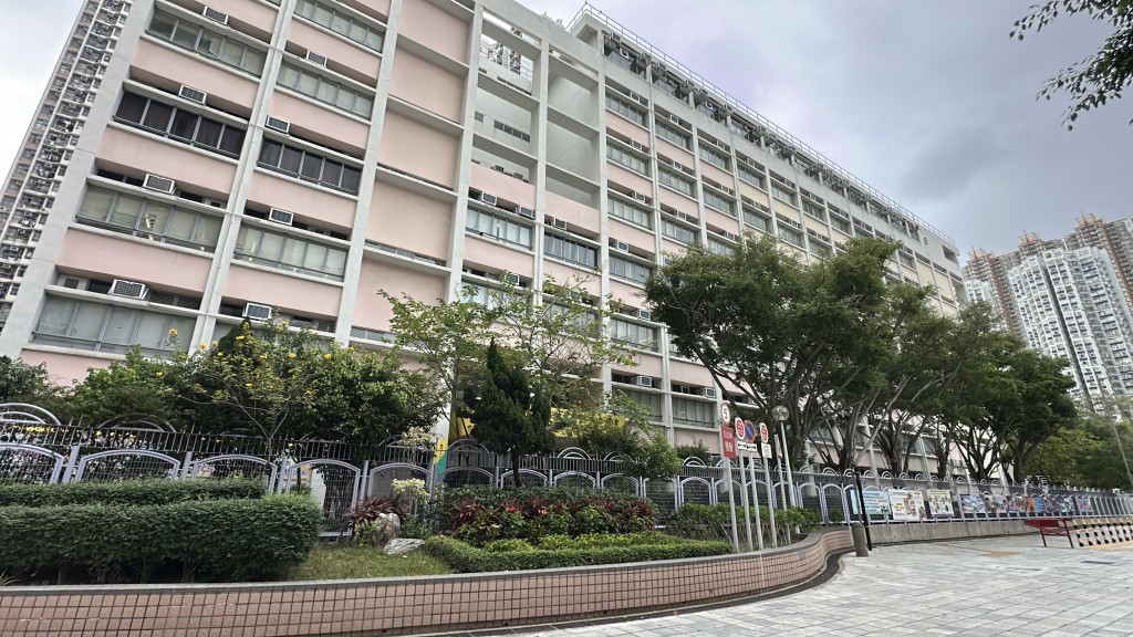 鄧飛認為有關措施影響高中學額,但較難預測。資料圖片 鄧飛認為有關措施影響高中學額,但較難預測。資料圖片