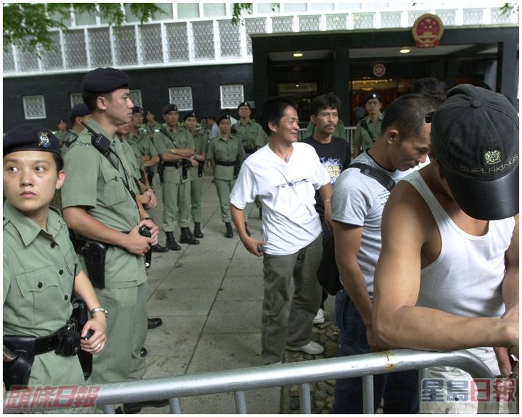 望后石越南船民到政府總部請願。資料圖片