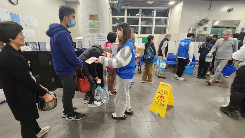 麥美娟指，第一期關愛隊的關鍵績效指標（KPI）以量為主，現時全部已達標。資料圖片