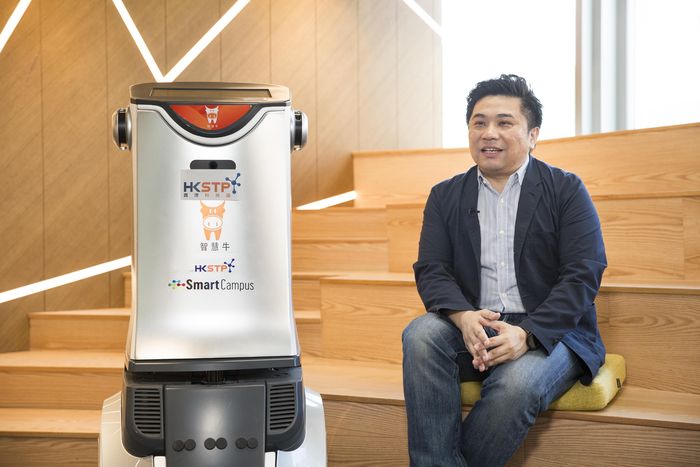 疫情期間,Steven公司研發的機械人於科學園內的餐廳提供送外賣服務,以鼓勵保持社交距離。(圖片由VTC提供)