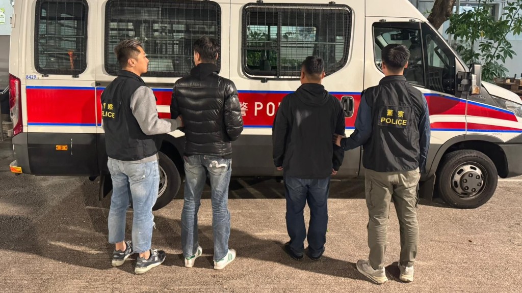 被捕人士帶署調查。