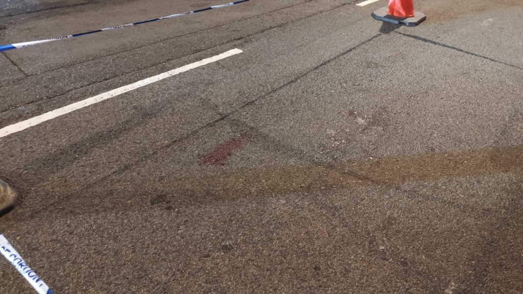 現場遺留血跡。 現場遺留血跡。