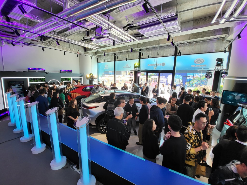 INCHCAPE EV HUB電動車互動體驗館，今天(2月2日)在啟德AIRSIDE開幕。